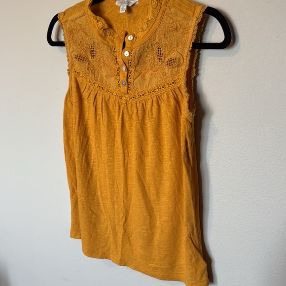 Lucky Brand Sleeveless Tank Yellow Embroidered Small Button Ruffle Flower Summer - Picture 4 of 11